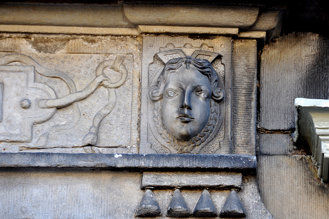 Ornamental head on 71, Rapenburg in Leiden