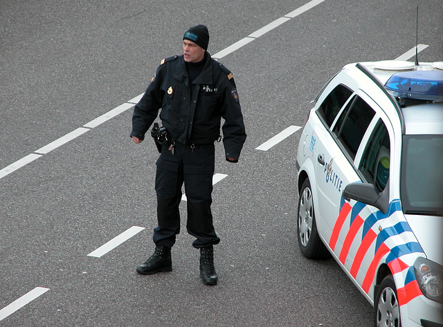 Bomb scare in Leiden: Police man