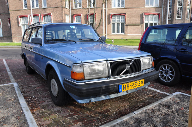 1988 Volvo 240 GL Automatic