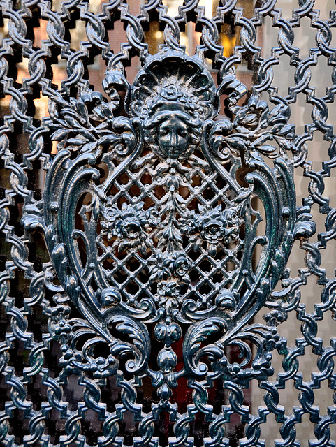 Door ornament in Leiden