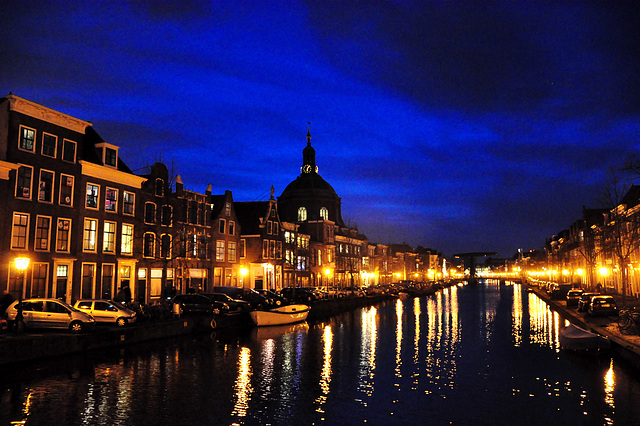Leiden early in the night