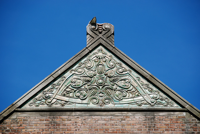 Some shots from around the new office: Roof ornament on the former Anatomy Lab