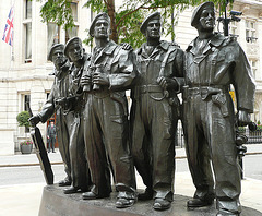 royal tank regiment memorial, whitehall place, london