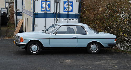 Mercedes-Benz W123 coupe