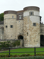 tower of london , byward tower