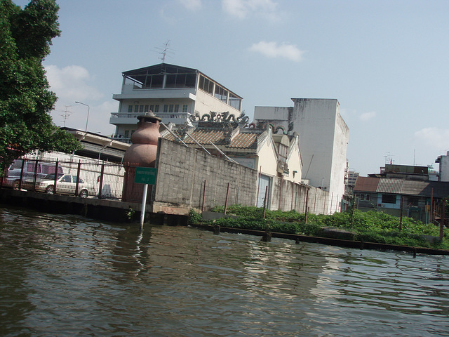 Bangkok - longtail boat trip through canals