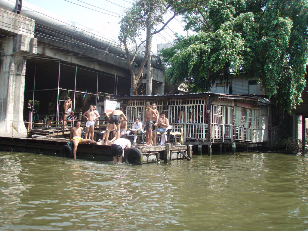 Bangkok - longtail boat trip through canals