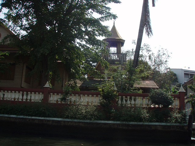 Bangkok - longtail boat trip through canals