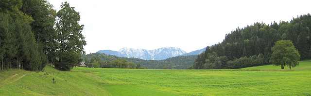 Der Hochobir von der Sattnitz bei Zwanzgerberg