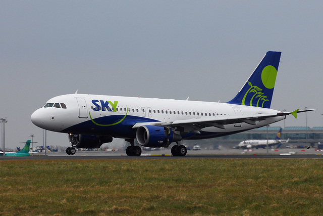 VQ-BMO A319-111 Sky Airline