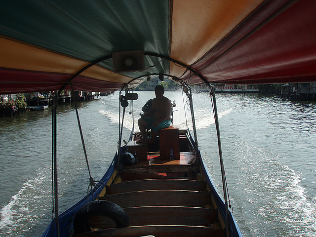 Bangkok - longtail boat trip through canals