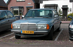1983 Mercedes-Benz 230 E