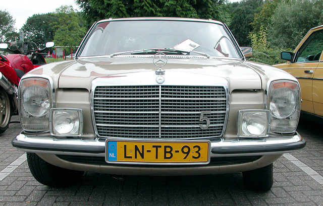 1974 Mercedes-Benz 250 C