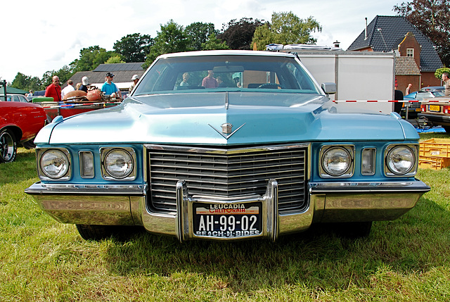 Oldtimer day at Ruinerwold: 1971 Cadillac Coupe de Ville