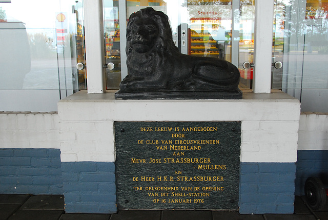 Monument of the friends of the circus