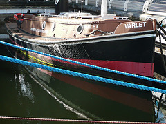 tugs in docklands, london