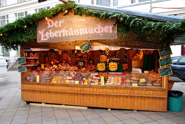 More Christmas market stalls – Der Leberkäsmacher