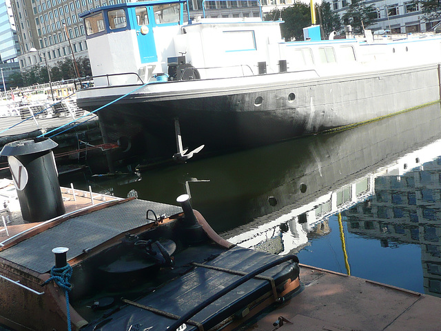 st.peter's floating church, west india dock, london