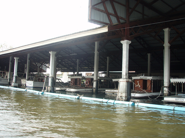 Bangkok - longtail boat trip through canals