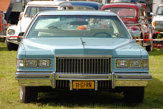 Oldtimer day at Ruinerwold: 1975 Cadillac Coupe de Ville