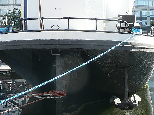 st.peter's floating church, west india dock, london