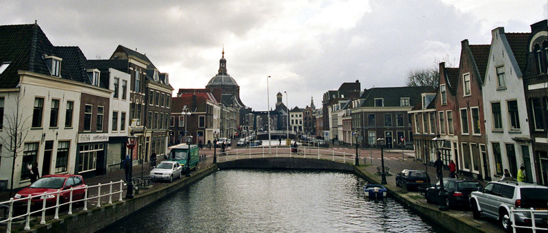 Canals in Leiden: the Mare