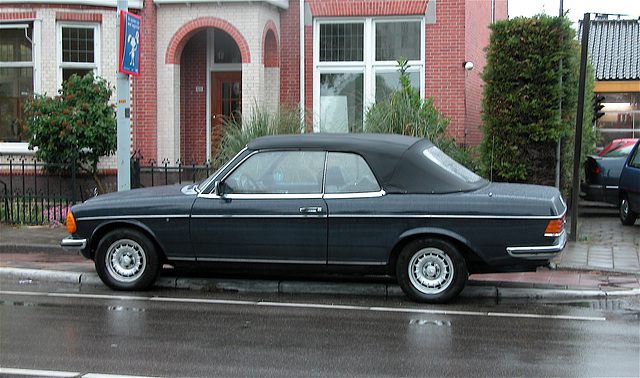 Mercedes-Benz 280 CE Cabriolet