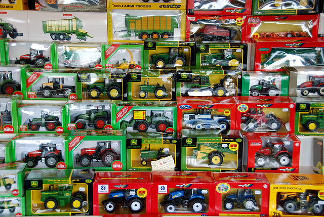 Oldtimer day at Ruinerwold: Toy tractors