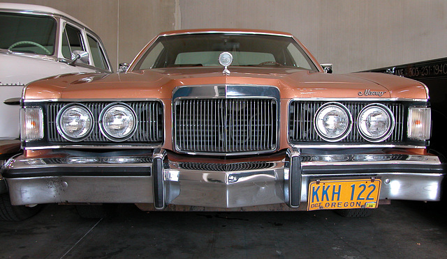 Cars of Portland: at a oldtimer garage