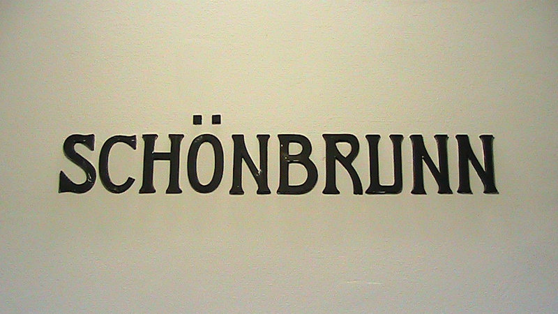 Lettering of the Underground stations