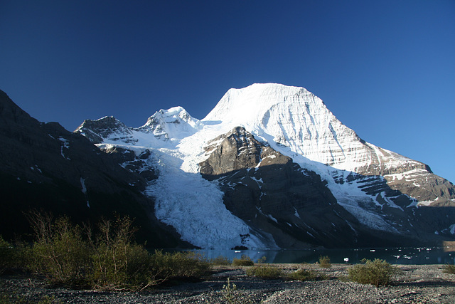 Mount Robson, Berg Glacier and Berg Lake