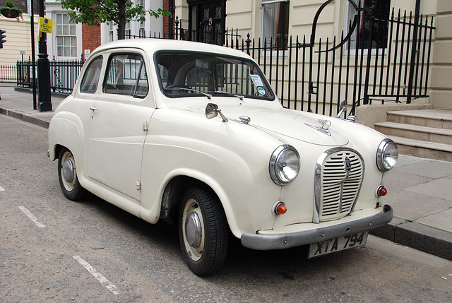 London vehicles: 1957 Austin A35