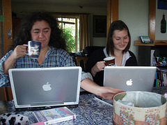laptop girls at breakfast