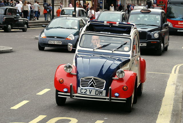 London vehicles: 1987 Citroën 2CV