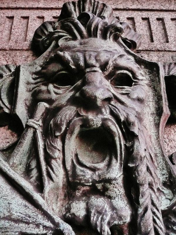 king's reach memorial, embankment , london