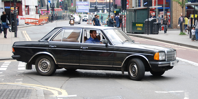 London vehicles: 1979 Mercedes-Benz 200