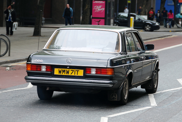 London vehicles: 1979 Mercedes-Benz 200