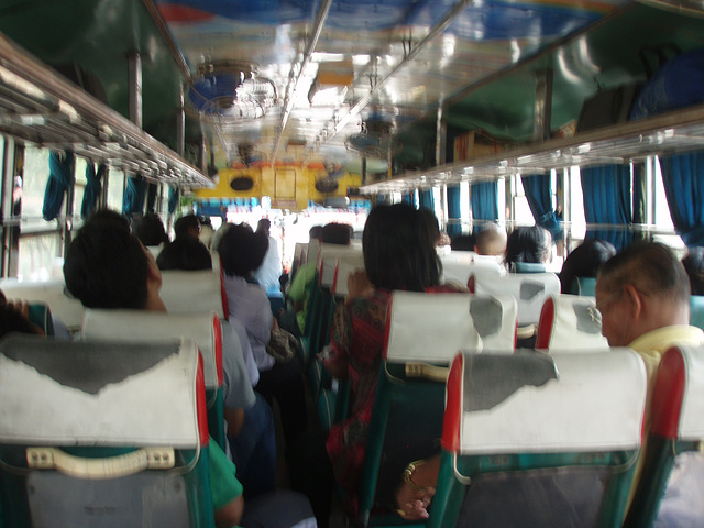 bus to Ayuthaya