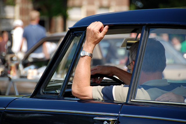 Oldtimer day at Ruinerwold: Waiting