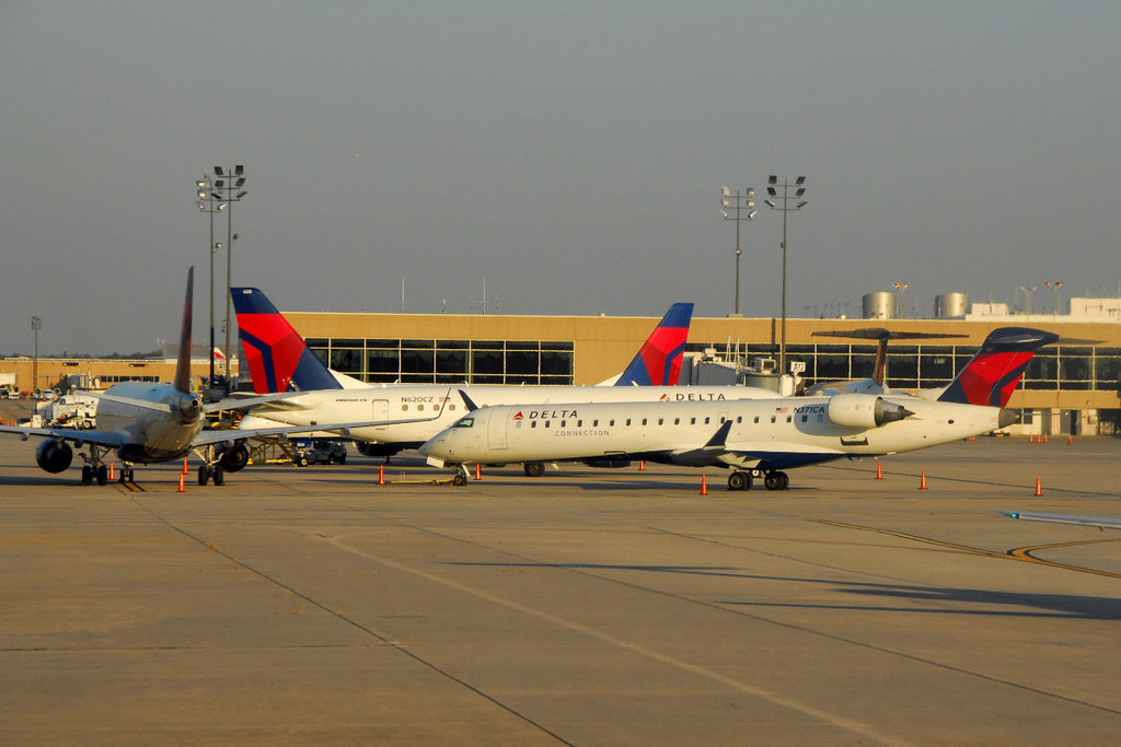 N371CA CRJ-700 Delta Connection