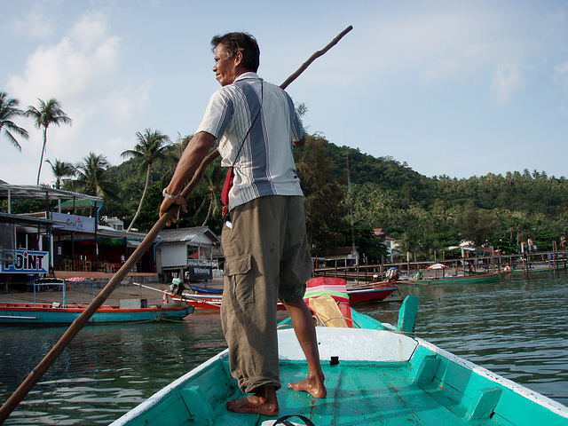 boatman from Ban Mae Hat to Hat Sai Daeng