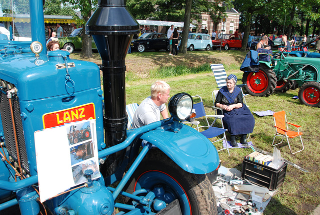 Oldtimer day at Ruinerwold: Lady in traditional dress