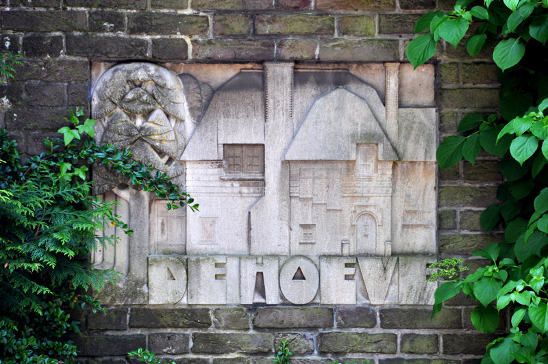 Gable stone in Bloemendaal