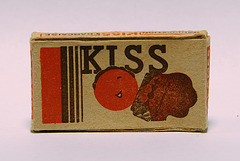 Razor blades: Kiss