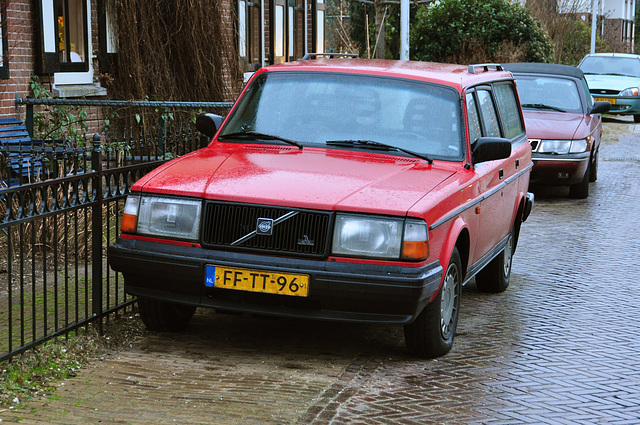 Volvo day: 1992 Volvo 240 Polar Volvo day: 1992 Volvo 240 Polar