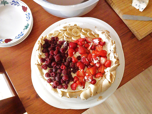 Christmas pavlova Christmas pavlova