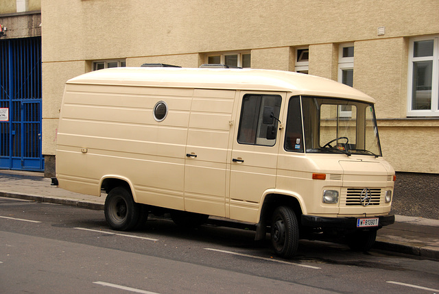 Mercedes-Benz van