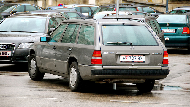 Mercedes-Benz W124 in Vienna – 300 TE 4-matic