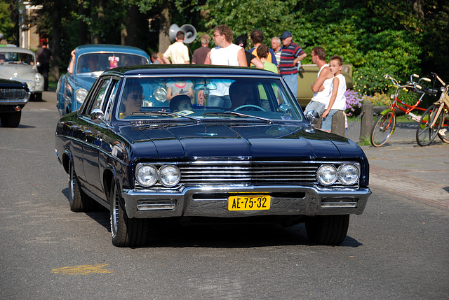 Oldtimer day at Ruinerwold: 1966 Buick Skylark