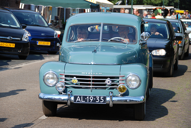 Oldtimer day at Ruinerwold: 1952 Volvo PV444 DS